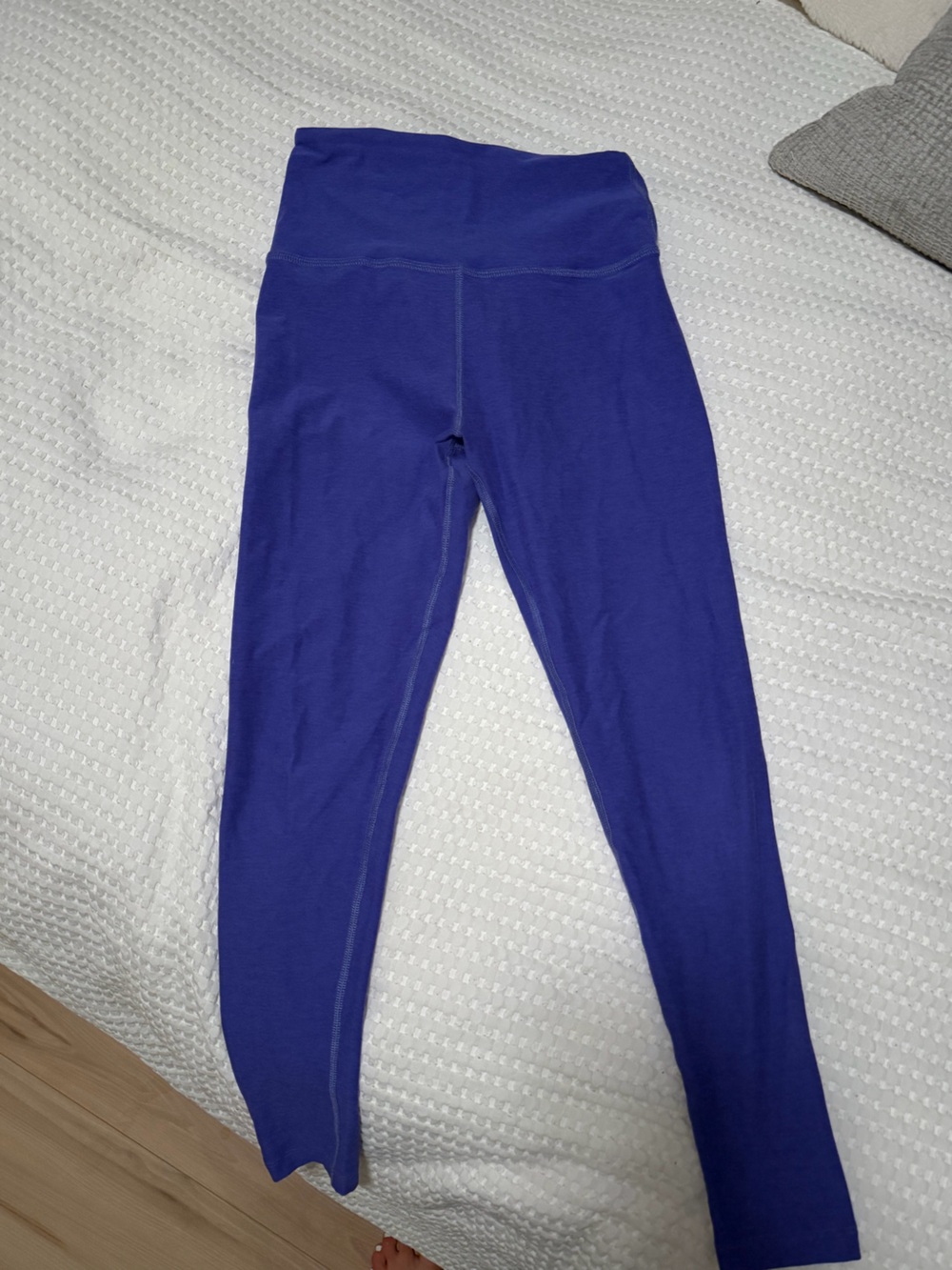 Beyond Yoga purple leggings
